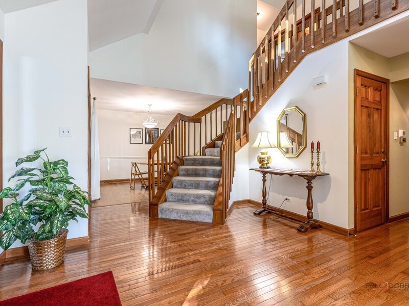 92 Golfview Road Lake Zurich IL 60047