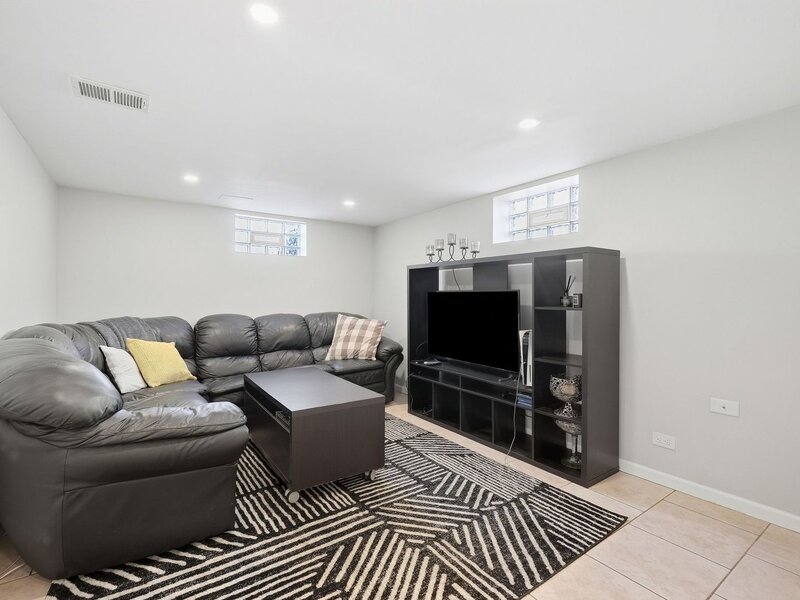 2416 Ernst Street Franklin Park IL 60131