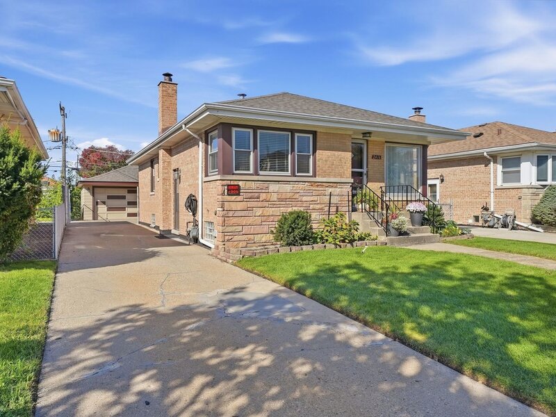 2416 Ernst Street Franklin Park IL 60131