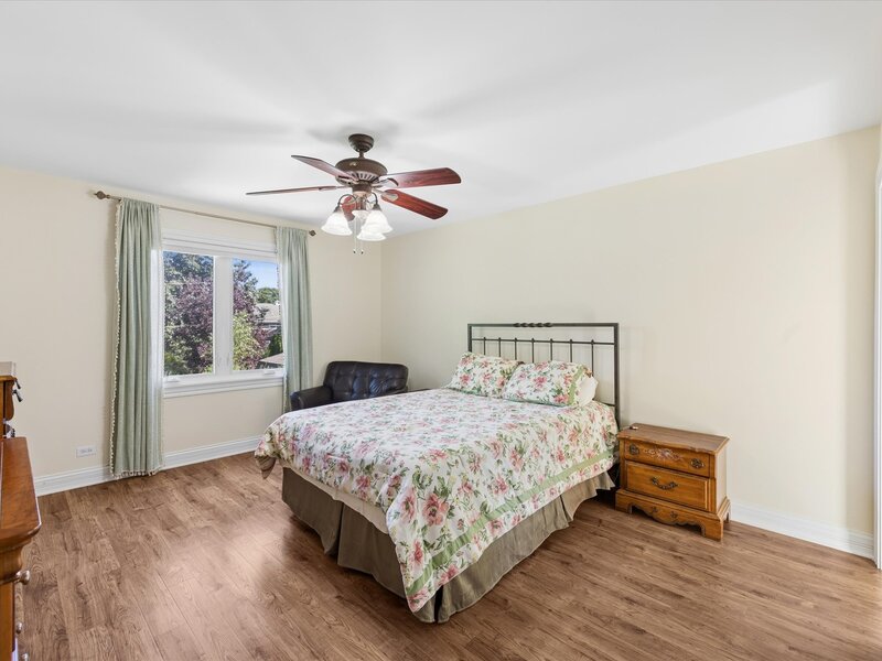 583 W Fay Avenue Elmhurst IL 60126