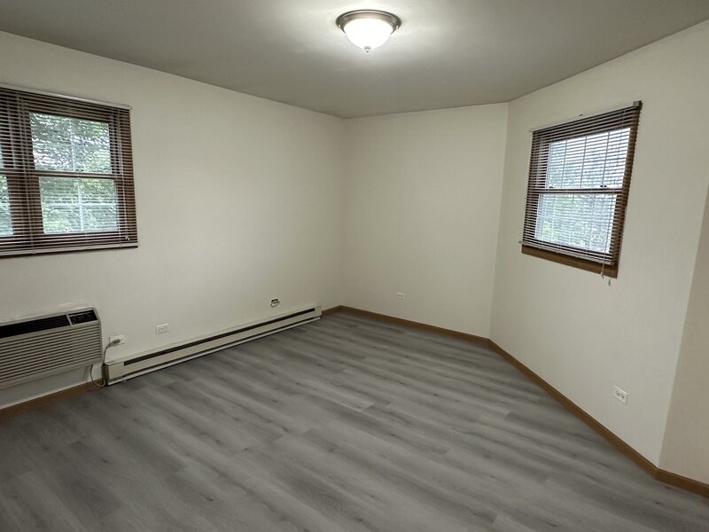 551 Leah Lane Woodstock IL 60098