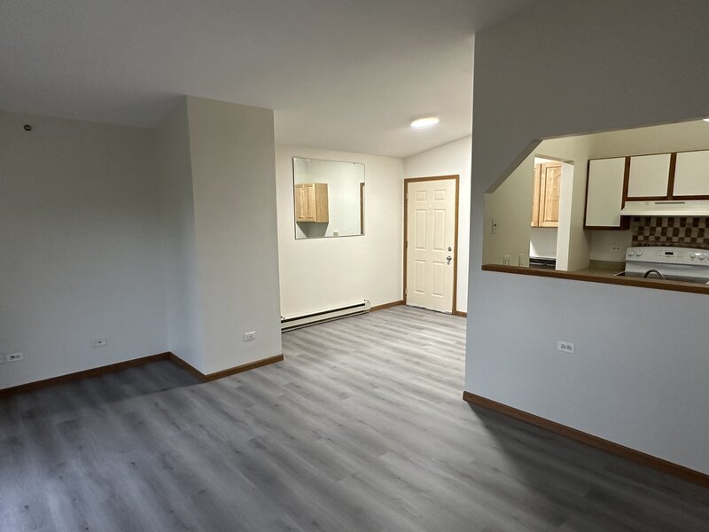 551 Leah Lane Woodstock IL 60098