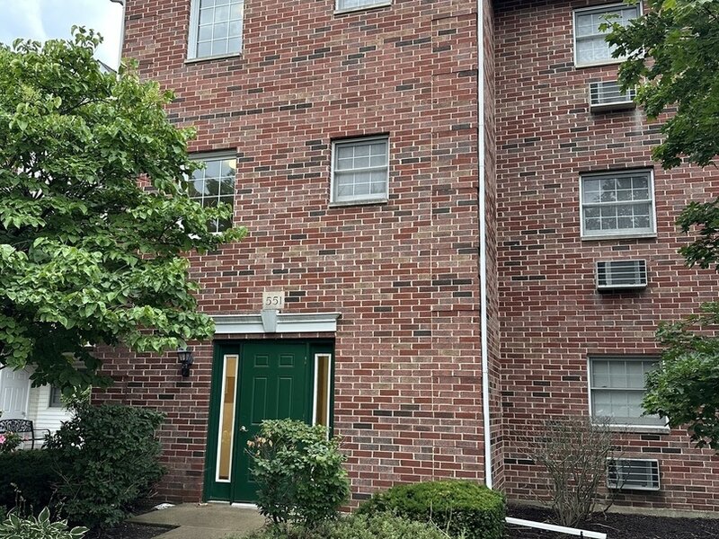 551 Leah Lane Woodstock IL 60098