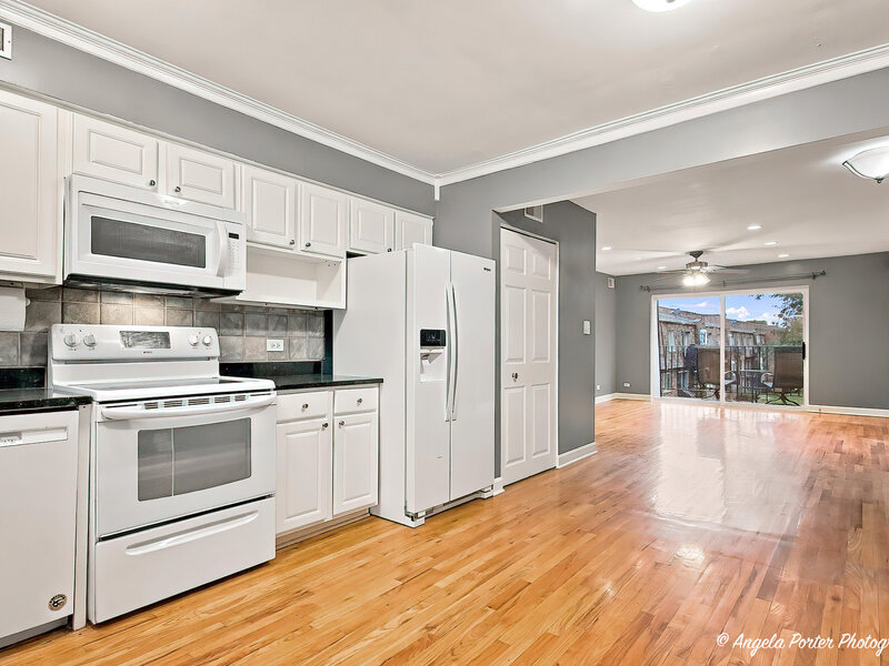 9402 Bay Colony Drive Des Plaines IL 60016