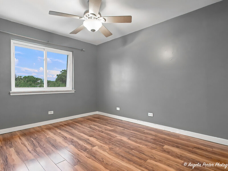 9402 Bay Colony Drive Des Plaines IL 60016