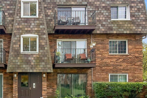 Photo of 9402 Bay Colony Drive Des Plaines IL 60016 Unit 3W