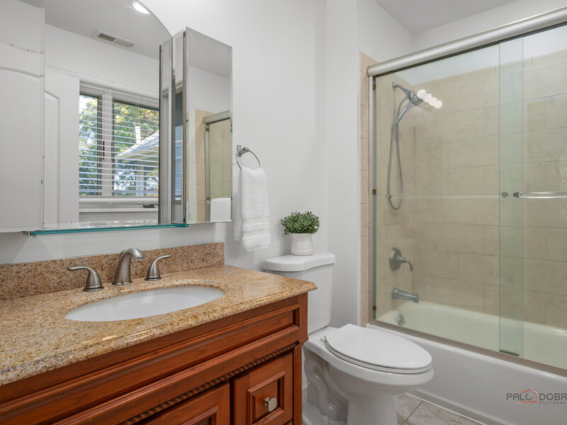 26792 W Lakeview Drive Lake Barrington IL 60084
