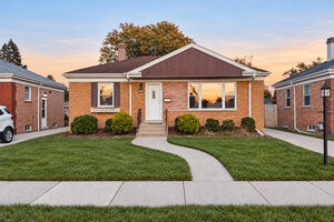 Photo of 1821 Mayfair Avenue Westchester IL 60154