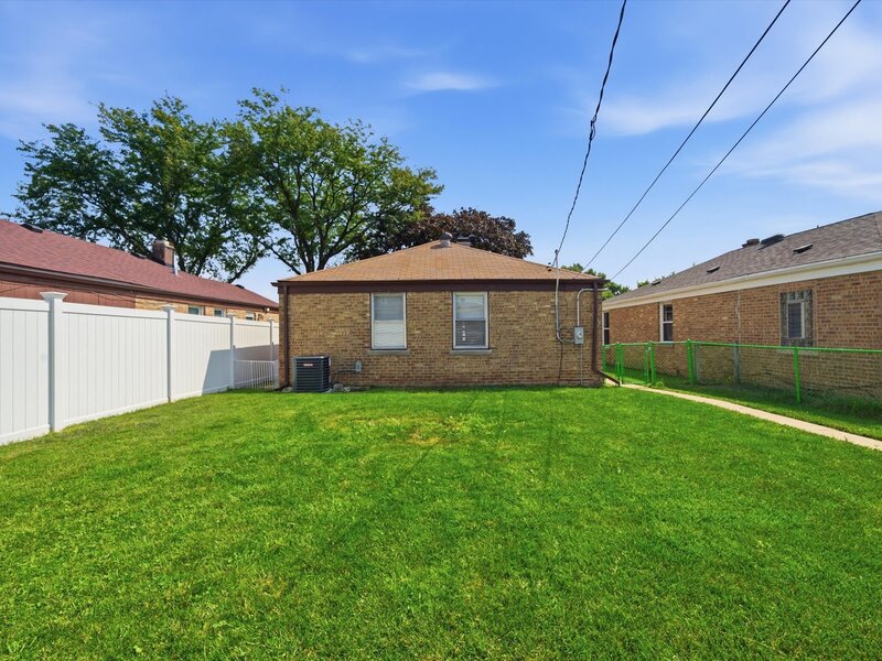 3536 Ernst Street Franklin Park IL 60131