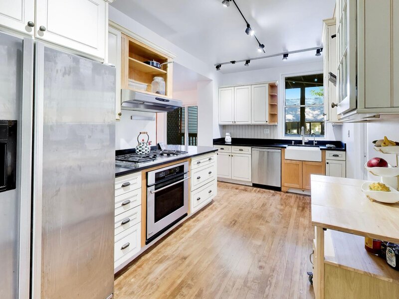 5853 N Glenwood Avenue Chicago IL 60660