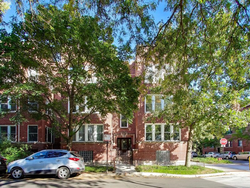 5853 N Glenwood Avenue Chicago IL 60660