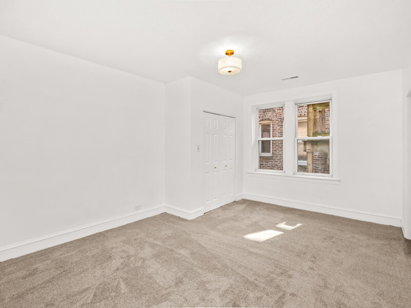 7012 S Paxton Avenue Chicago IL 60649