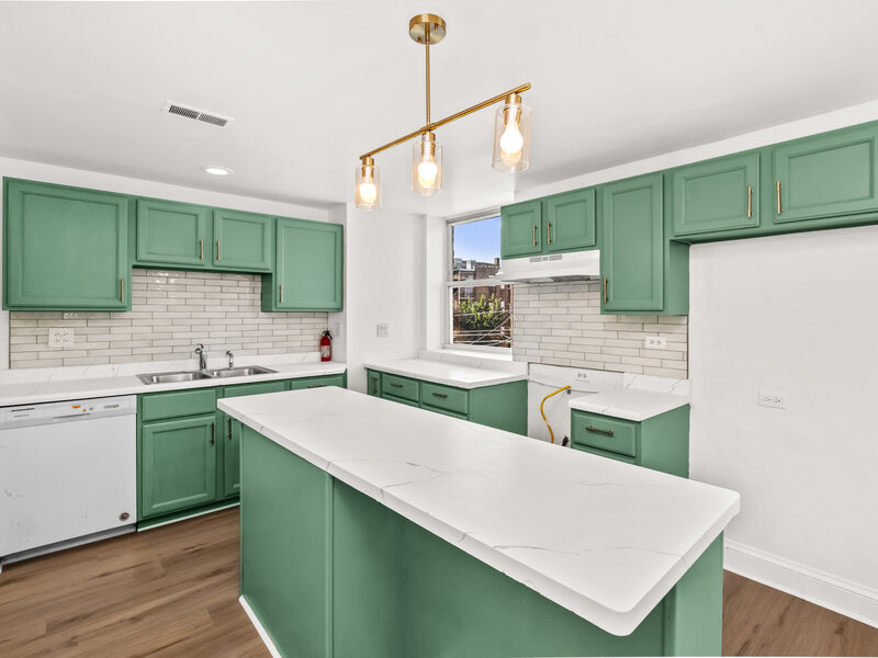 7012 S Paxton Avenue Chicago IL 60649