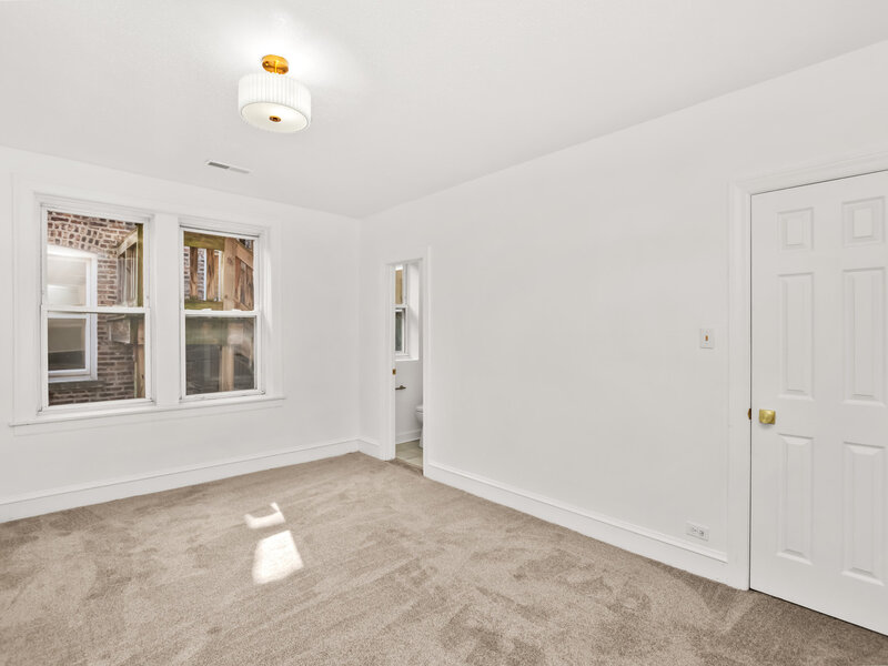 7012 S Paxton Avenue Chicago IL 60649