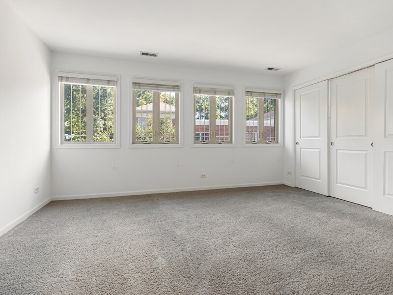 152 Finstad Drive Libertyville IL 60048