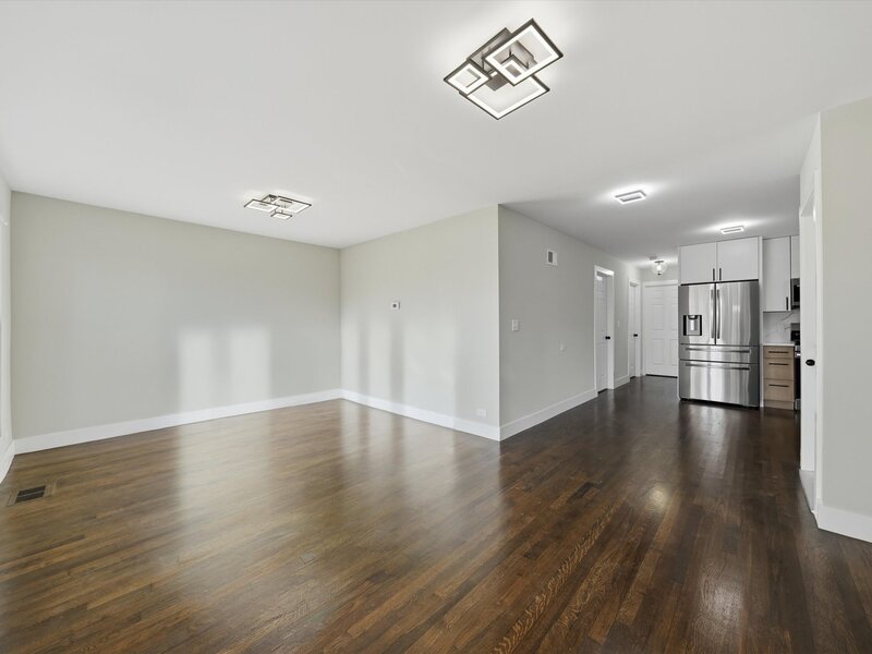 4541 S Leclaire Avenue Chicago IL 60638