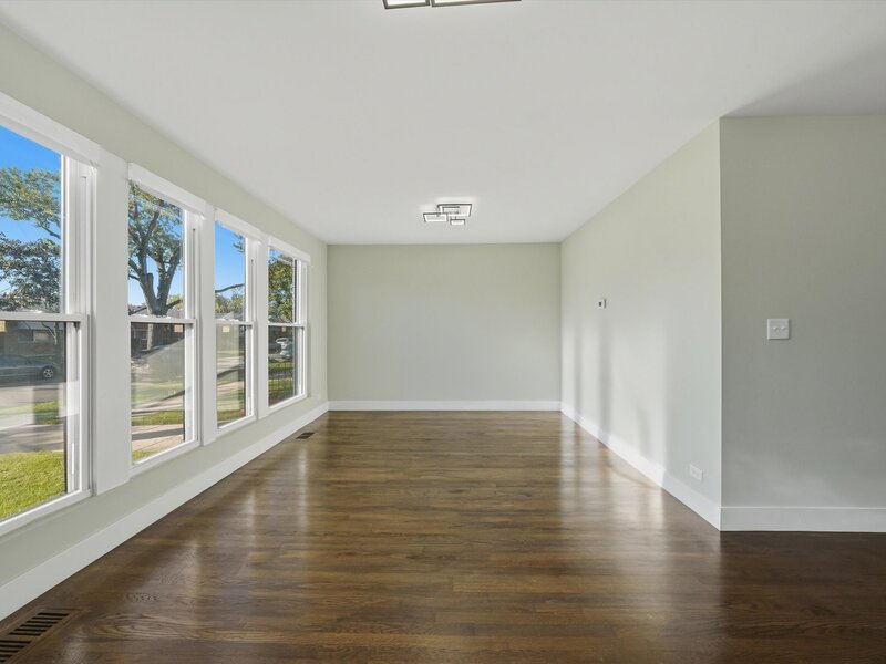 4541 S Leclaire Avenue Chicago IL 60638
