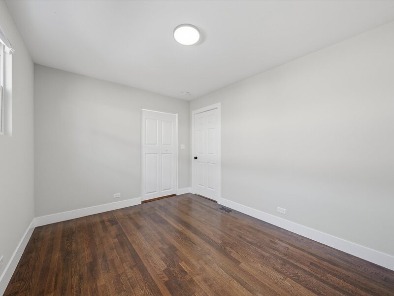 4541 S Leclaire Avenue Chicago IL 60638