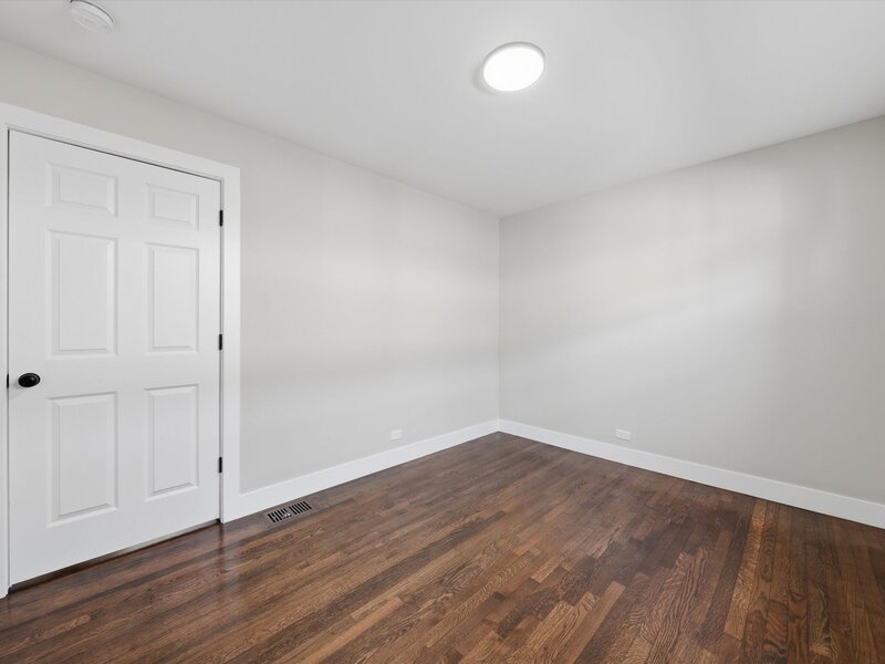4541 S Leclaire Avenue Chicago IL 60638