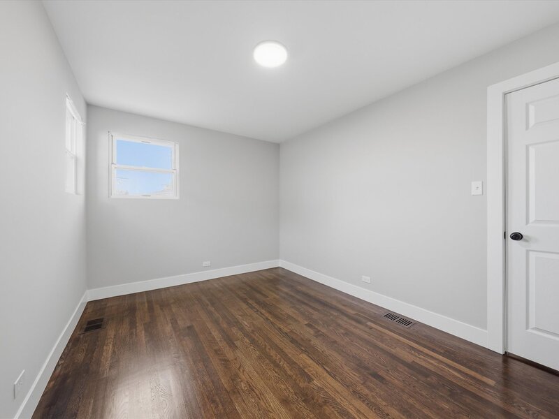 4541 S Leclaire Avenue Chicago IL 60638