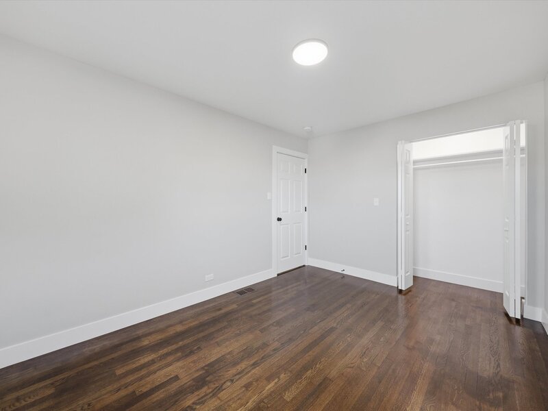 4541 S Leclaire Avenue Chicago IL 60638