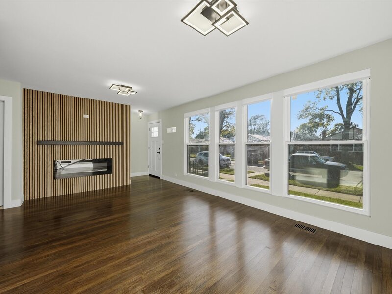 4541 S Leclaire Avenue Chicago IL 60638
