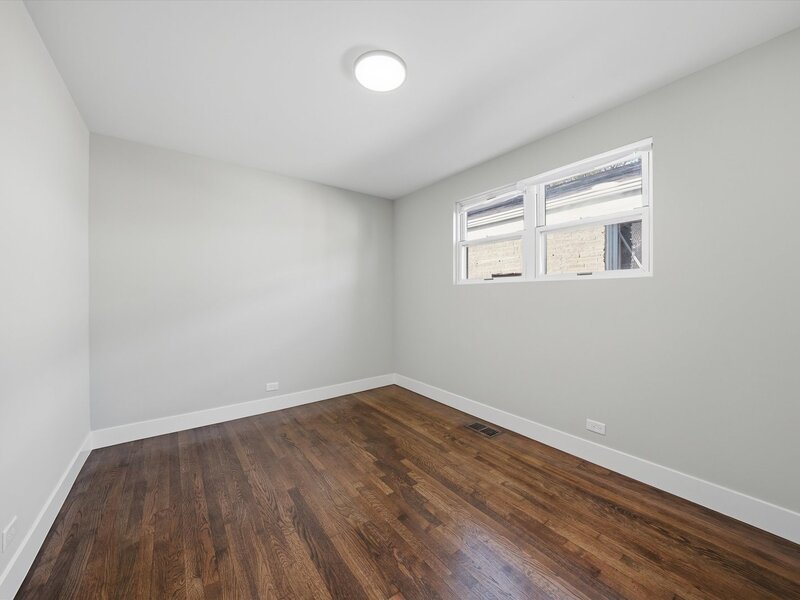 4541 S Leclaire Avenue Chicago IL 60638