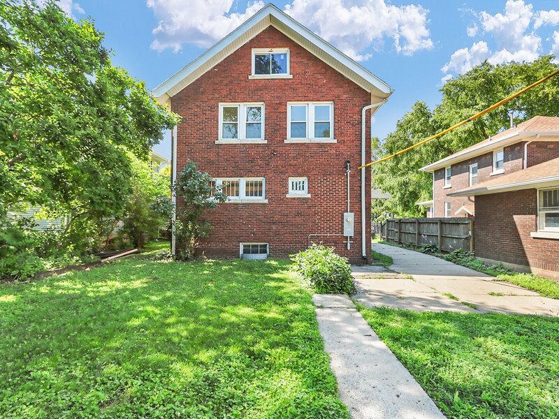 312 W White Street Champaign IL 61820