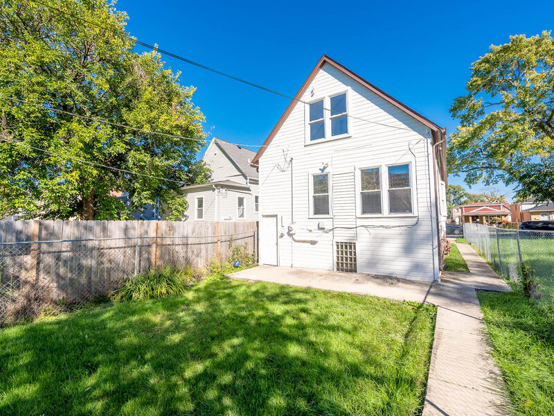10222 S Indiana Avenue Chicago IL 60628