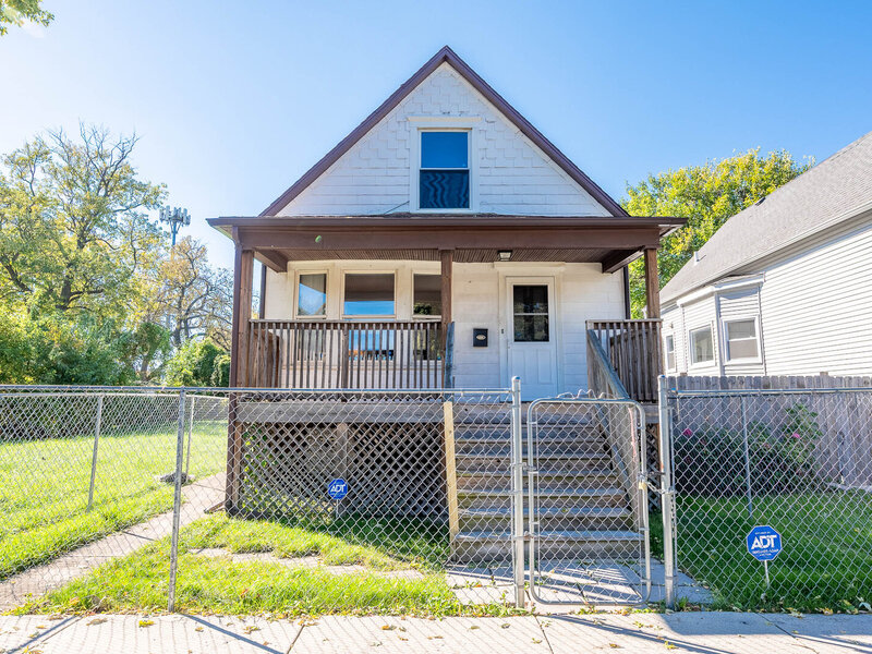 10222 S Indiana Avenue Chicago IL 60628
