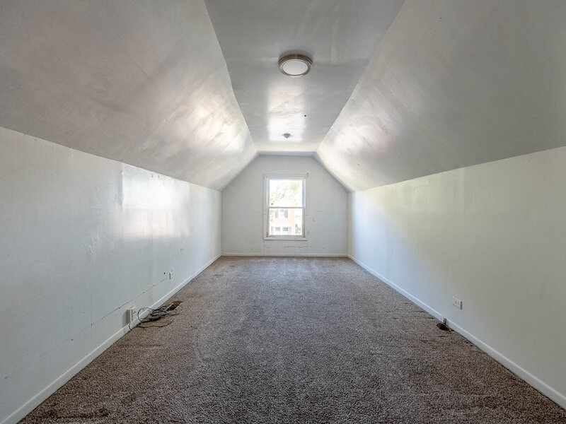 10222 S Indiana Avenue Chicago IL 60628