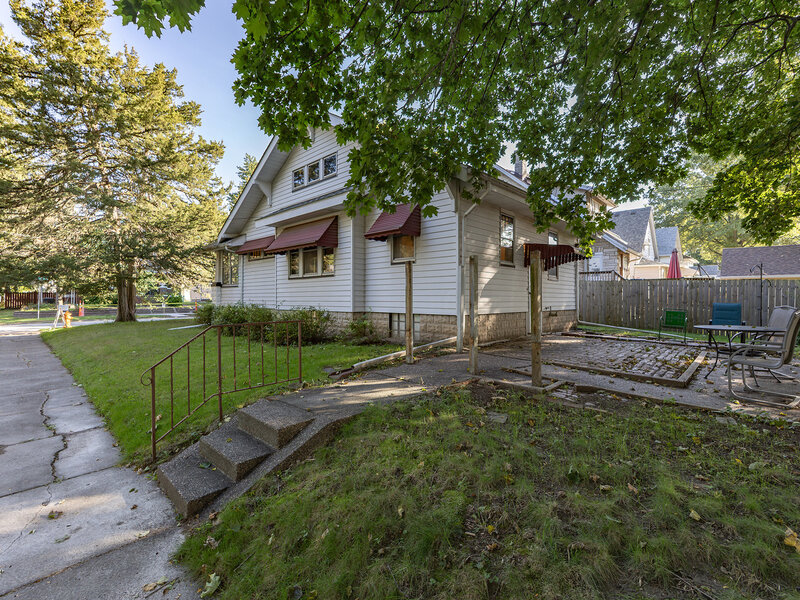 1402 28th Avenue Moline IL 61265