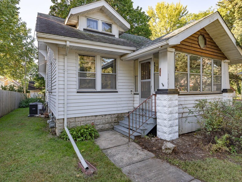 1402 28th Avenue Moline IL 61265
