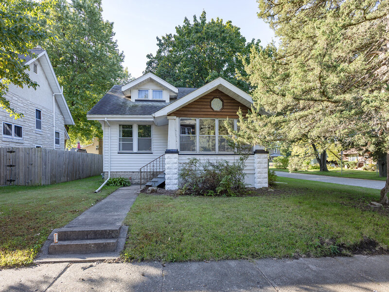 1402 28th Avenue Moline IL 61265