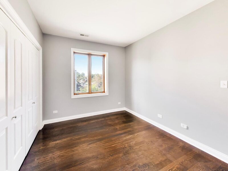 3535 S Prairie Avenue Chicago IL 60653