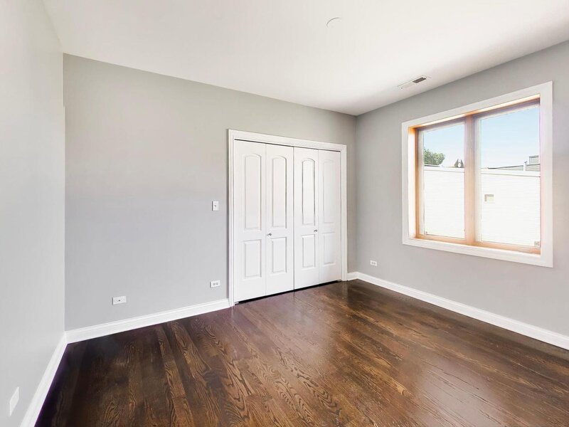 3535 S Prairie Avenue Chicago IL 60653