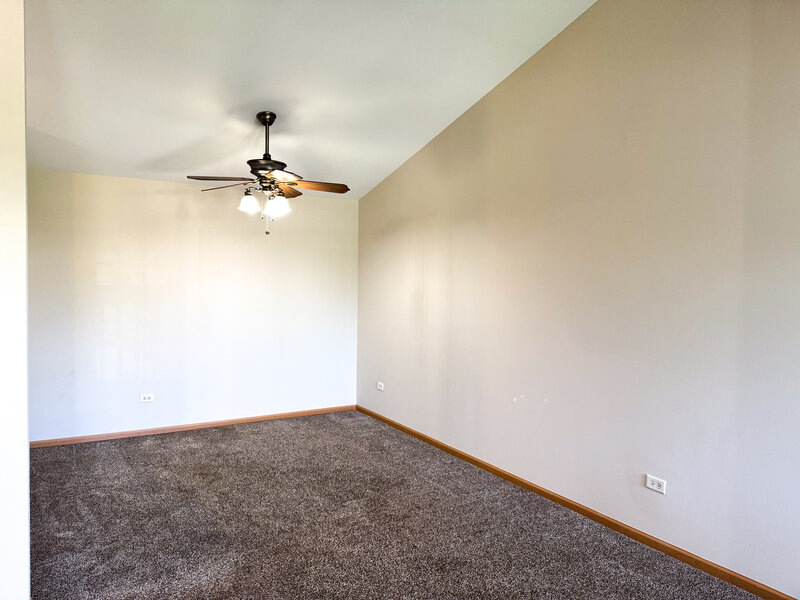 227 Silverstone Drive Carpentersville IL 60110