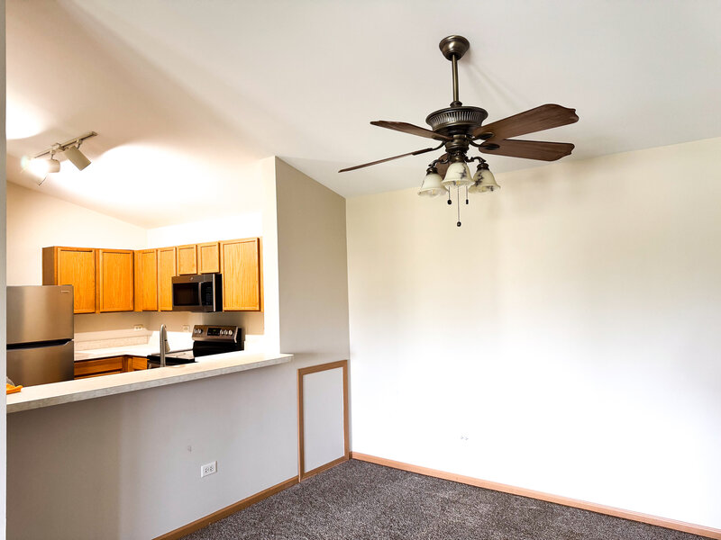 227 Silverstone Drive Carpentersville IL 60110