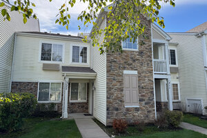 Photo of 227 Silverstone Drive Carpentersville IL 60110 Unit 227