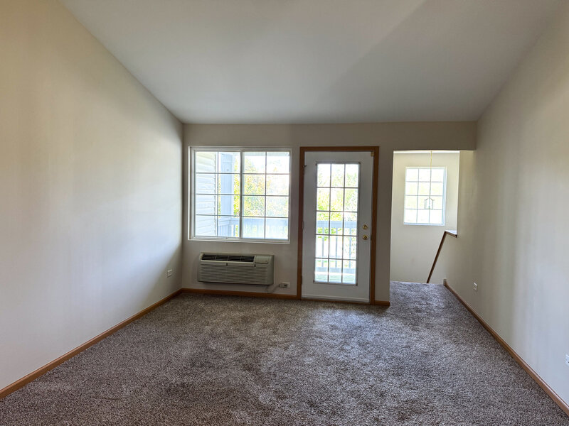 227 Silverstone Drive Carpentersville IL 60110