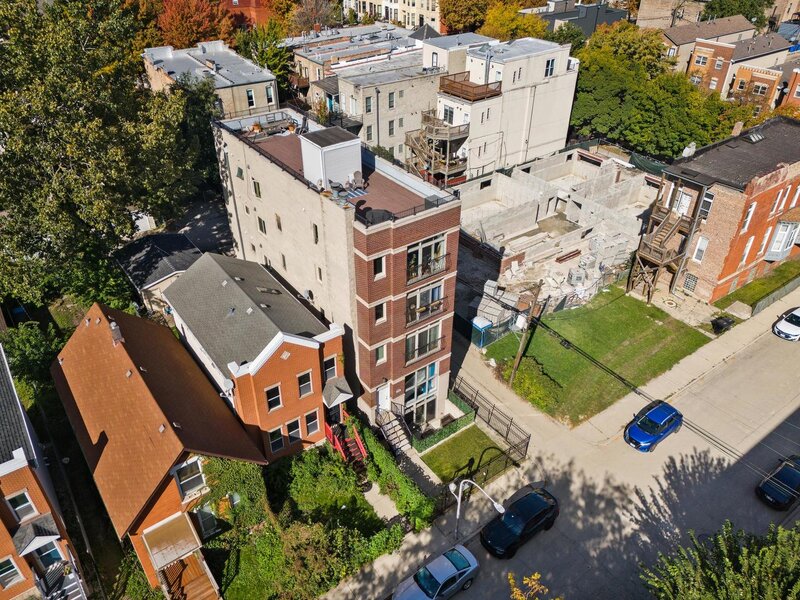 116 S Bell Avenue Chicago IL 60612