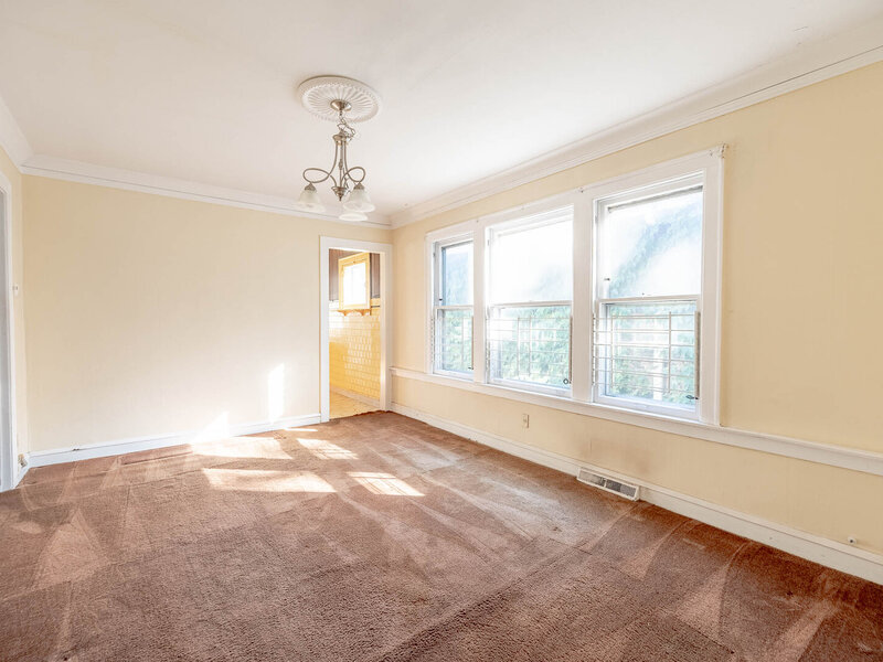 8343 S Dorchester Avenue Chicago IL 60619