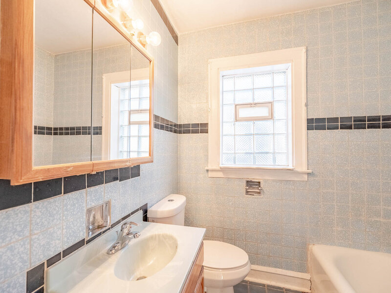 8343 S Dorchester Avenue Chicago IL 60619