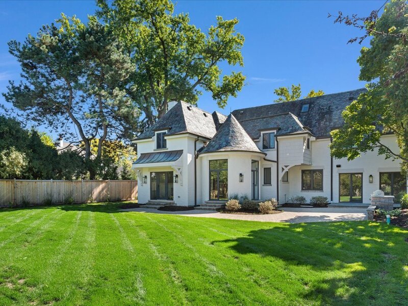 2604 Blackhawk Road Wilmette IL 60091