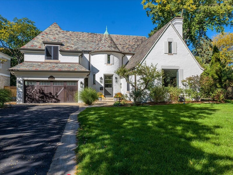 2604 Blackhawk Road Wilmette IL 60091