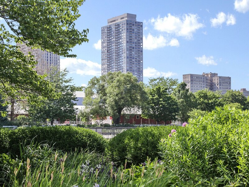 2020 N Lincoln Park West Chicago IL 60614