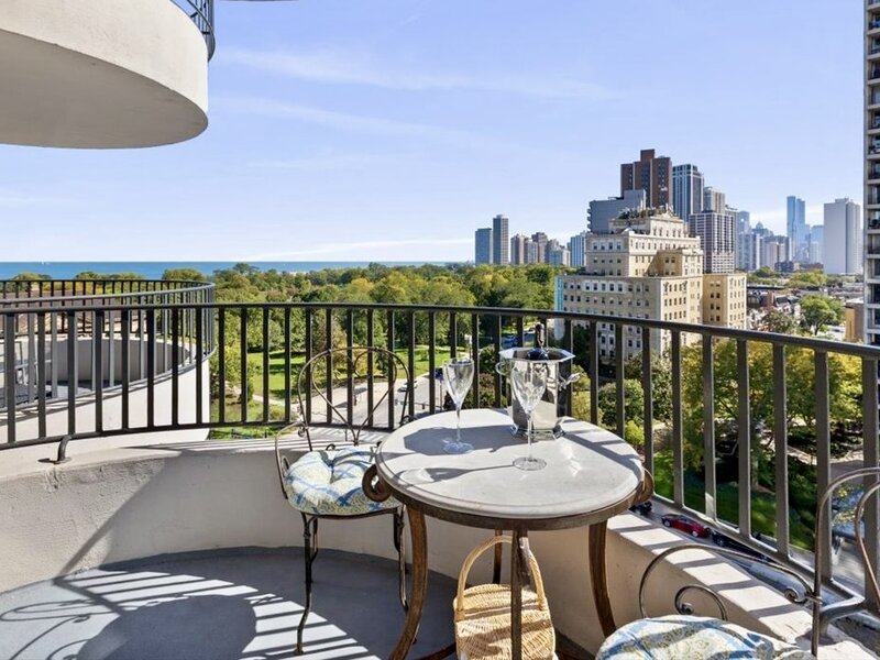 2020 N Lincoln Park West Chicago IL 60614