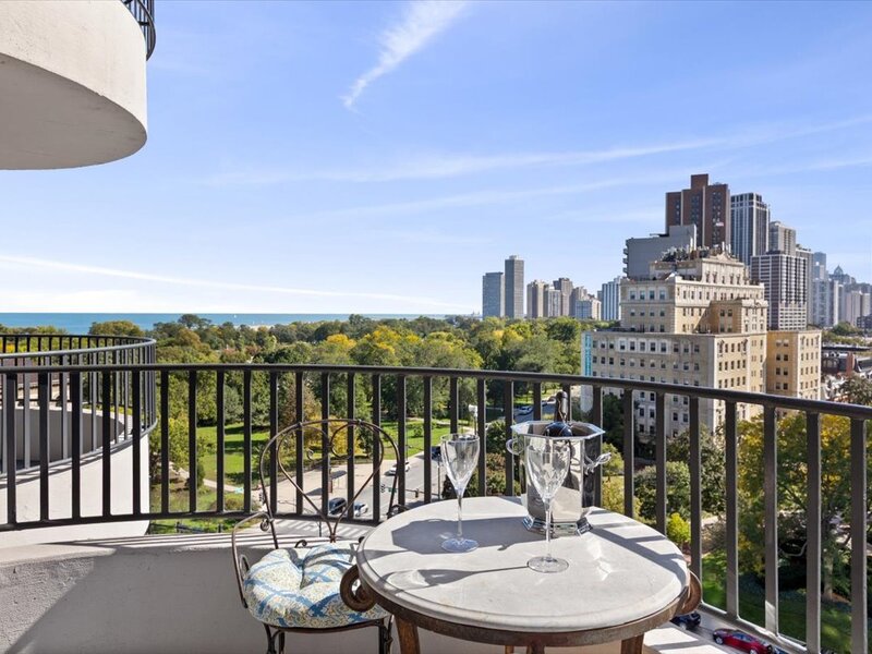2020 N Lincoln Park West Chicago IL 60614
