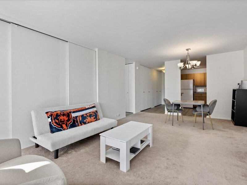 2020 N Lincoln Park West Chicago IL 60614