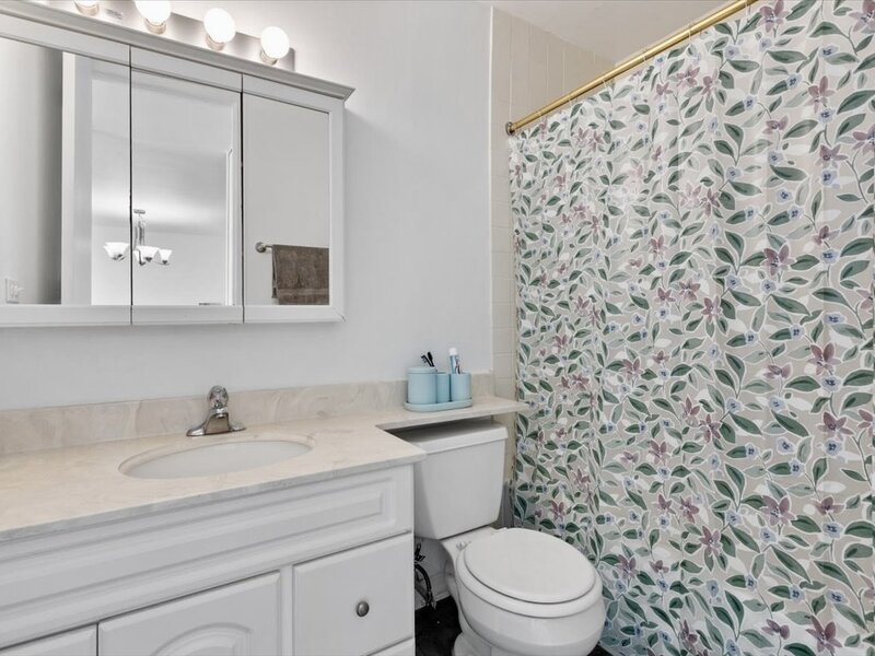 2020 N Lincoln Park West Chicago IL 60614